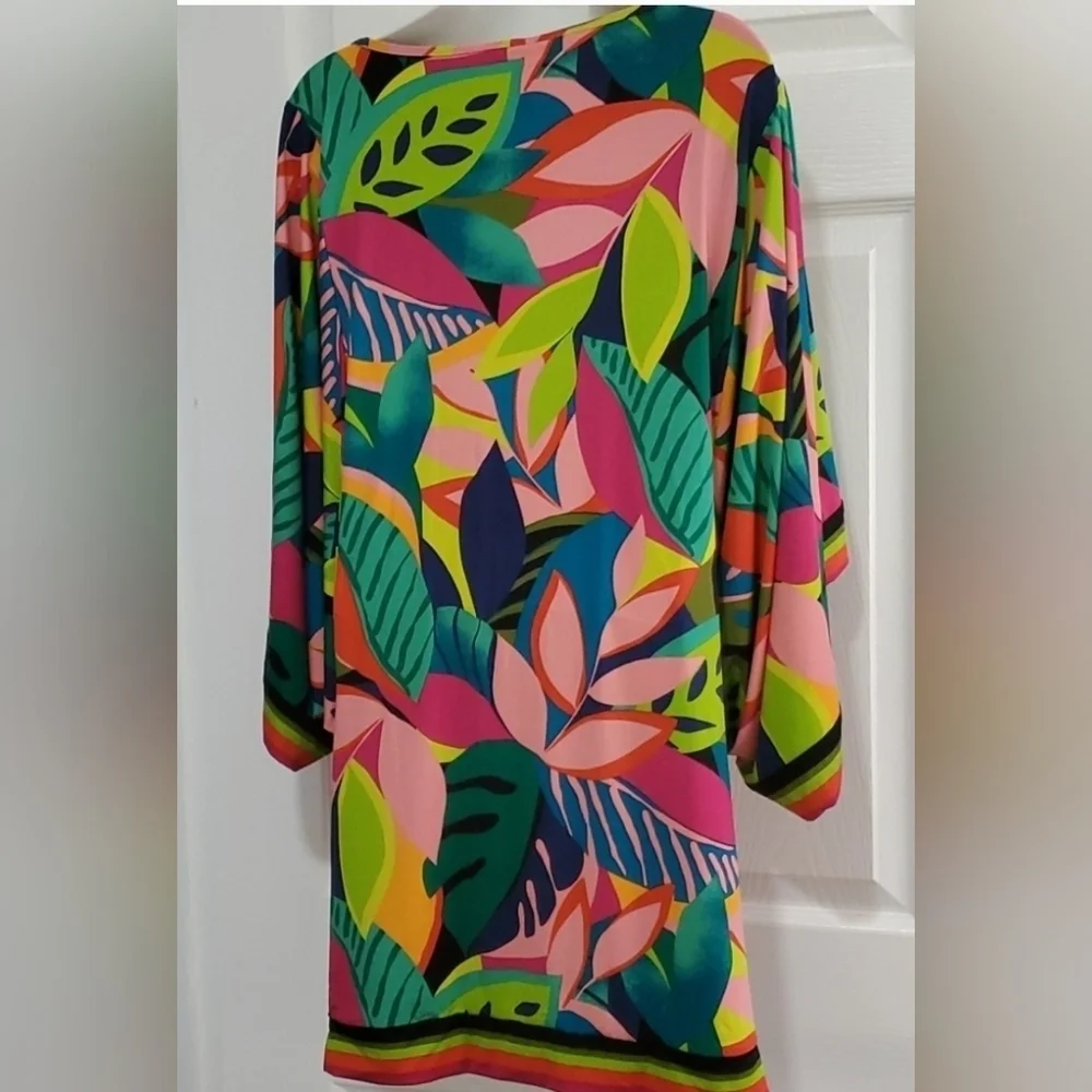 Trina Turk RAINFOREST Tunic Swim Cover up Dress - Sz. Medium NWT - Picture 6 of 8